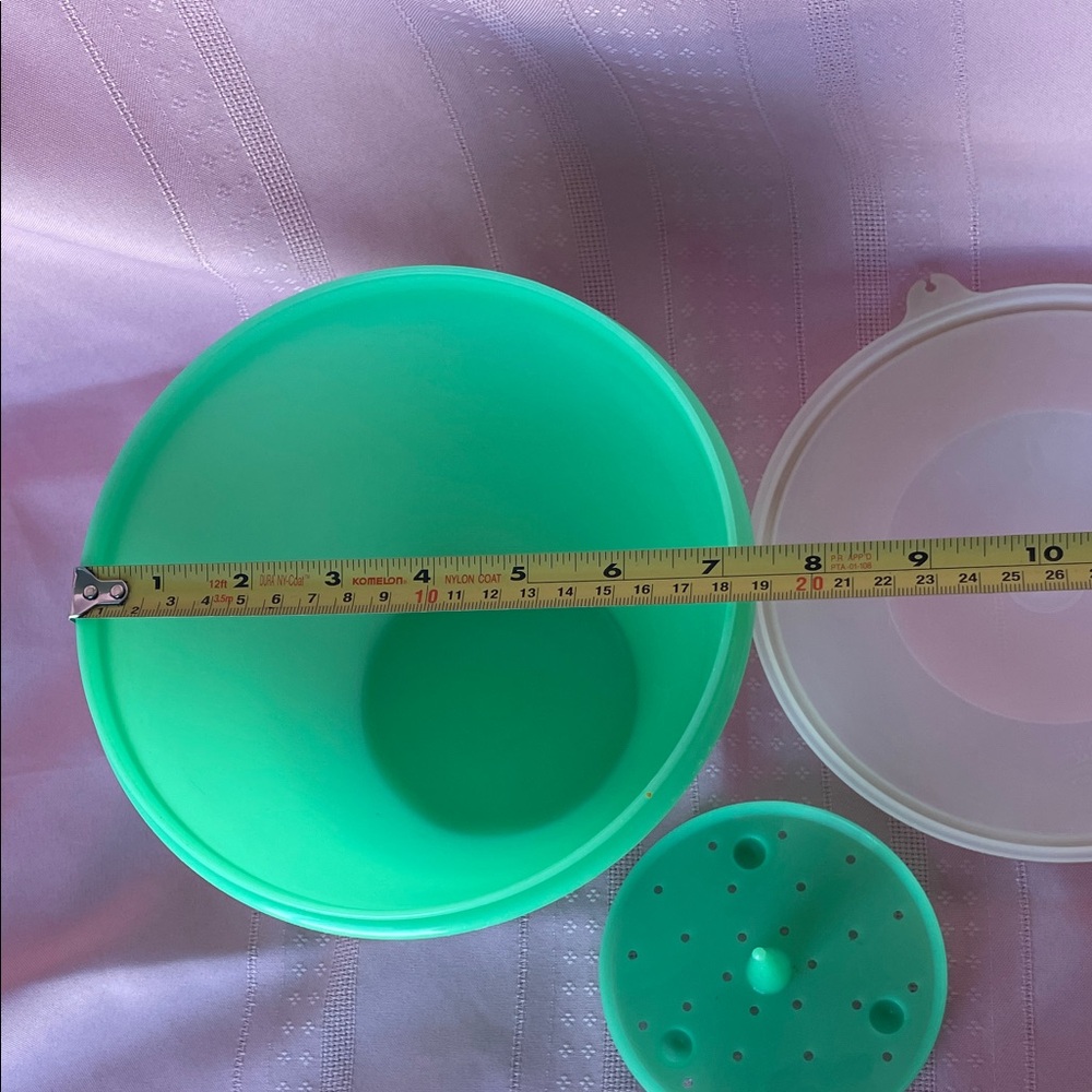 Tupperware Yellow and Green Food Storage Set - Picture 7 of 11